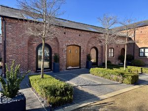 Front Aspect- click for photo gallery